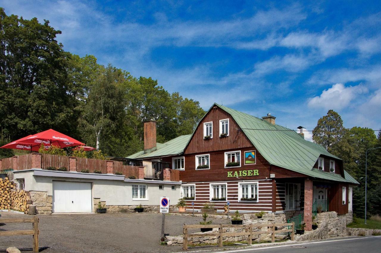 Rodinny Hotel Kaiser Desna  Exterior photo